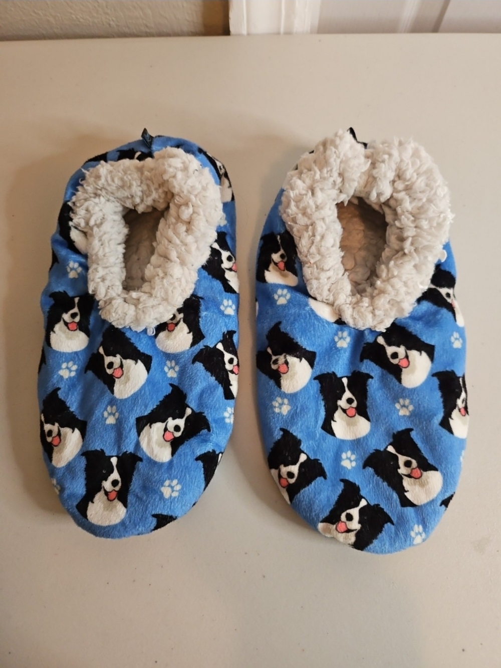 Comfies Border Collie Sleep Slippers Size One Size Fits Most 5-11